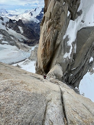 Tyler jugging one of the first pitches on the pillar Gorretta above the Bloque Empotrado, late on day two  © Jacob Cook