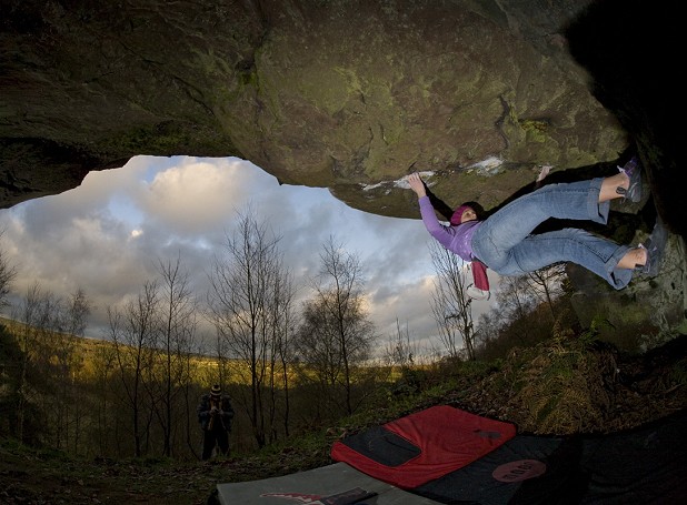 A ban has been put in place at the popular bouldering and trad venue, Wright's Rock. Naomi Buys on Wright's Unconquerable 7A+.  © Mike Hutton