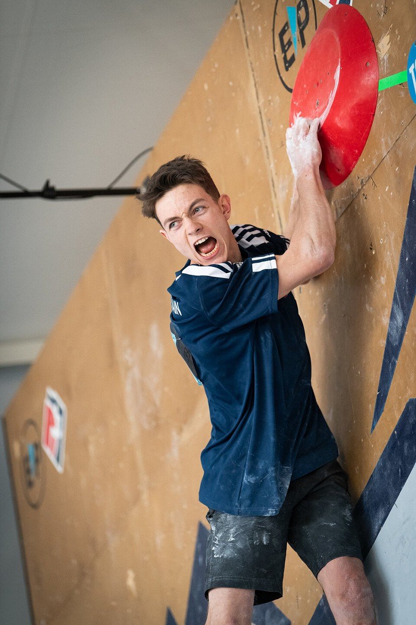 Toby topping boulder 3 and moving himself up the leaderboard into medal contention.  © Slobodan Miskovic/IFSC