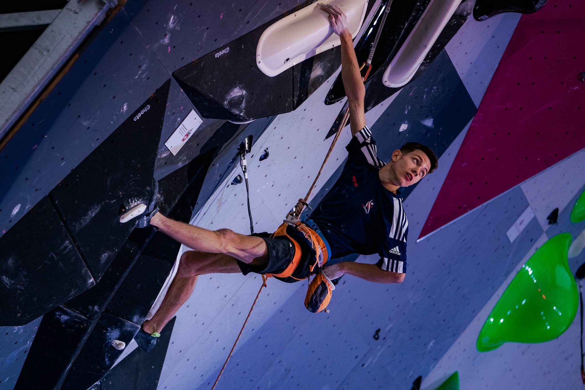 Toby Roberts (GBR) looking relaxed in the final. He finished 4th.  © Lena Drapella/IFSC