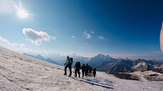 The long climb up Elbrus  © Jon