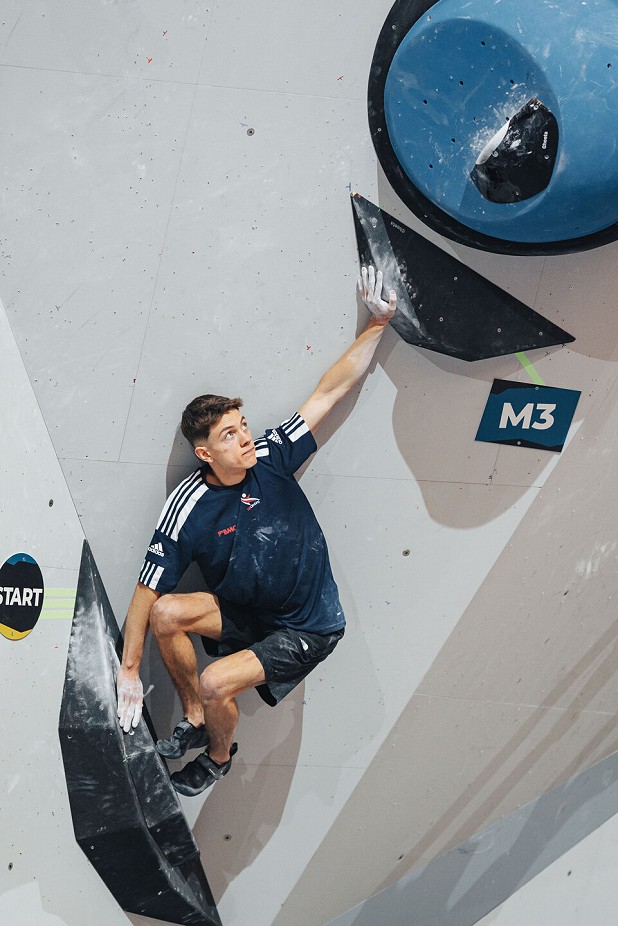 A flash of a slab boulder in a difficult round helped boost Toby's rank.  © Lena Drapella/IFSC