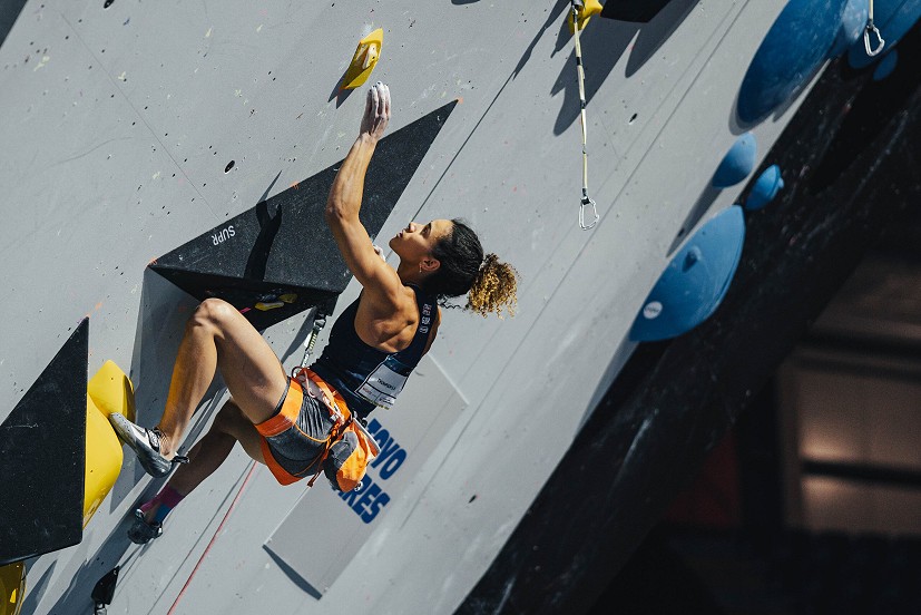 Molly Thompson-Smith (GBR) competing in the 2023 IFSC Bern World Championships.  © Lena Drapella/IFSC