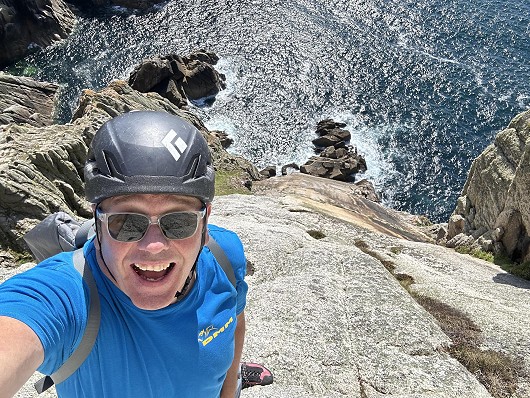 loving the exposure and sunny weather high on there Devils slide on Lundy Island  © jon59