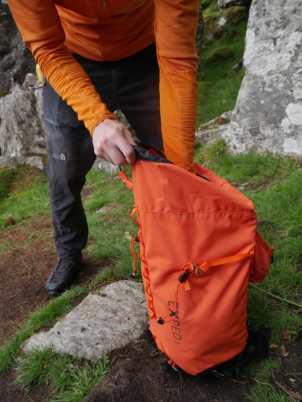 Care needed if fully packing to avoid bulging of back panel  © UKC Gear