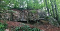 Photo of the main part of Dinas Castle Rocks