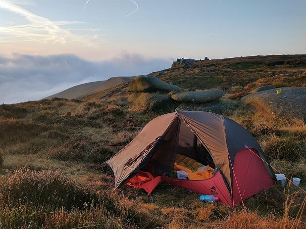 Light but spacious for a solo backpacking night on Kinder  © Toby Archer
