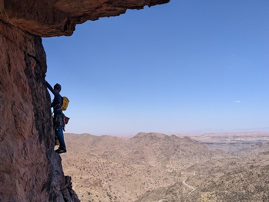 Enjoying the exposure at the end of the Window Cave Traverse  © midgen