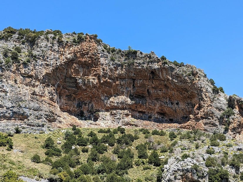 The impressive Dragonera crag with convenient afternoon shade.  © Tom Skelhon