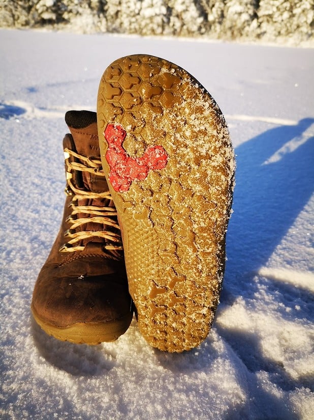 Minimalist footwear - not ideal for winter...  © Fliss Freeborn