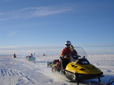 New Field Guides learning how to travel safely through glaciated terrain using linked skidoos  © Tom Sylvester