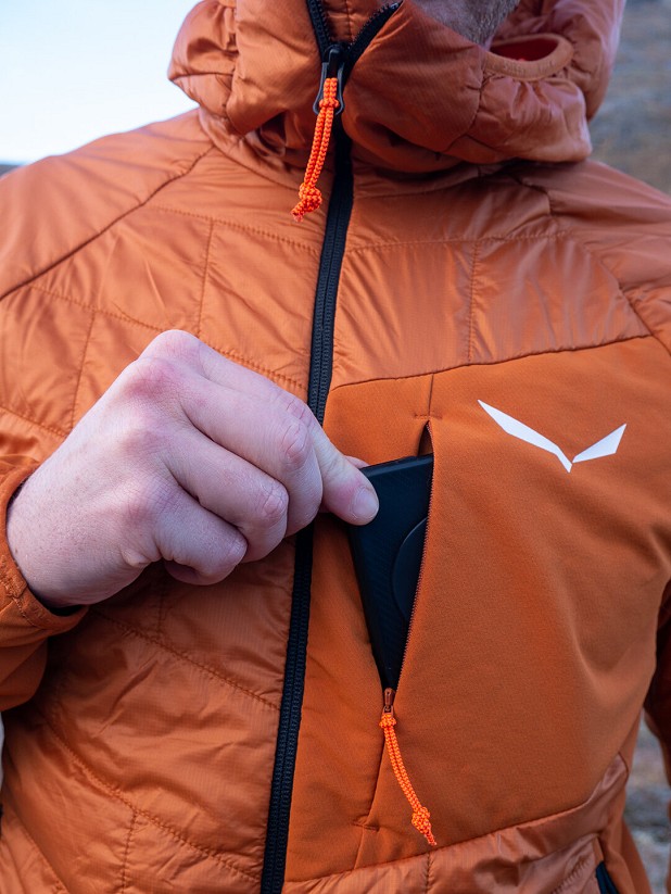 Chest pocket is ideal for a phone  © UKC Gear