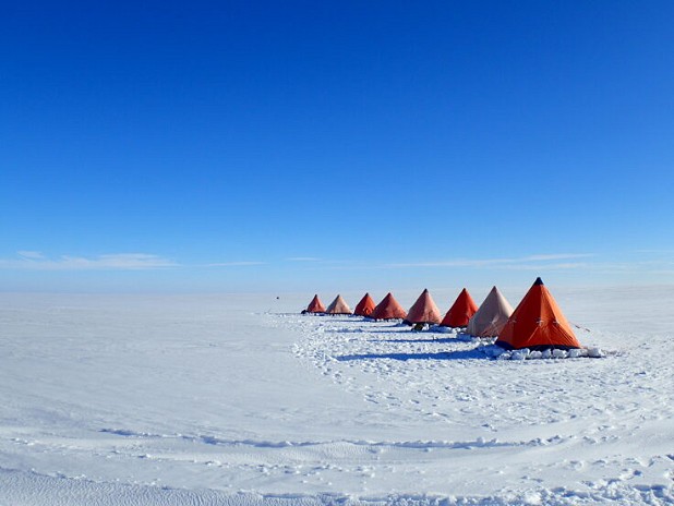 A staff field camp training weekend on the Brunt Ice Shelf  © Tom Sylvester