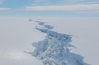 Just a few of the larger crevasses on the Brunt Ice Shelf near Halley IV. Chasm 1 and Halloween Crack. At least these features   © Tom Sylvester