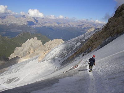 Descending the Marmolada glacier  © David Daly
