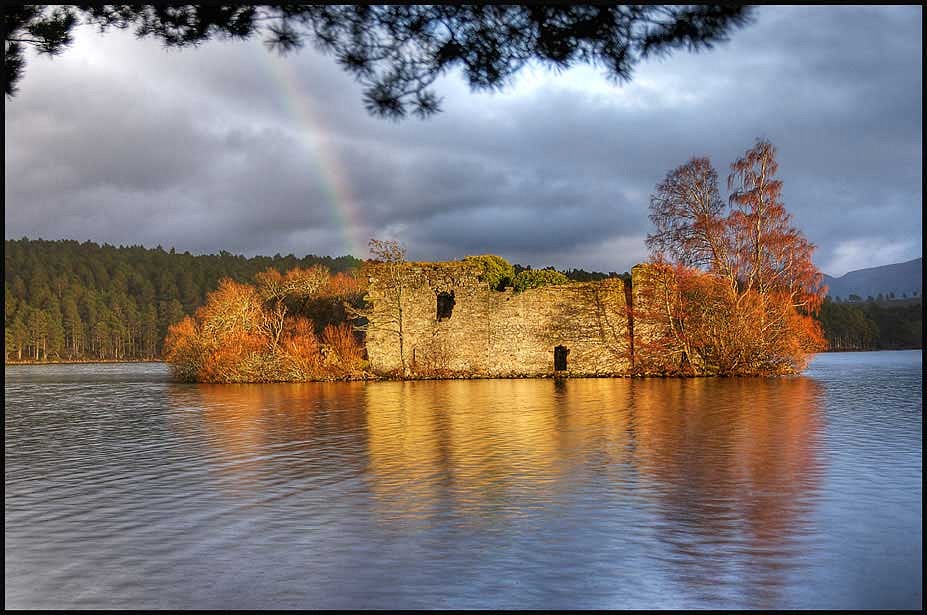 Rainbow, Loch an Eilein, Cairngorms  © Rhoddy Stewart