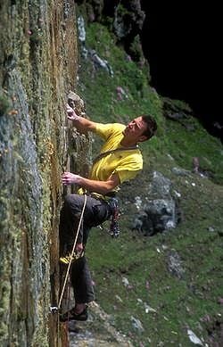 Jack Geldard Warpath (E5 6a) at Rhoscolyn, Anglesey, North Wales