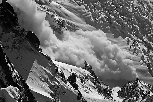 Powder avalanche off the Mont Blanc du Tacul (late evening)  © Jonathan Griffith