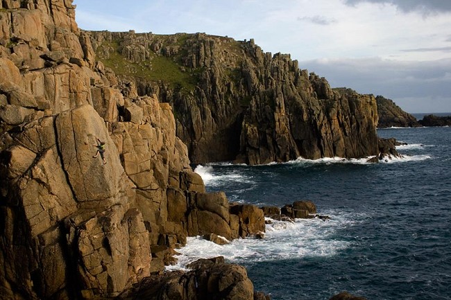 Dave Pickford onsight soloing Spring Squill Salad (E5), Carn Barra  © Jack Geldard - UKC Chief Editor
