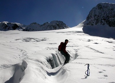 How not to cross a crevasse
Glarnisch Glacier, Switzerland  © gige