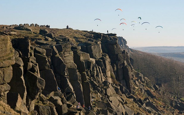 A busy February day at Stanage  © Alan James