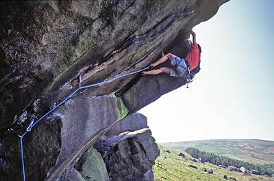 Pete Robins climbing Ceiling Crack (E2 5c) at Widdop  © Chris Craggs
