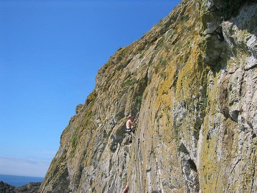 On the crux of The Ring (HS) at Paviland, Gower.  © Simon Caldwell