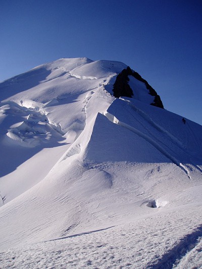 Mont Blanc summit approach  © dibrooksbank