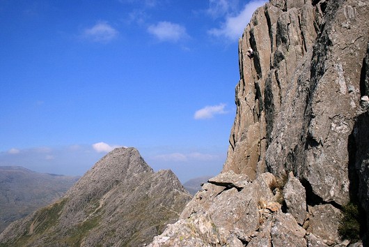 Old guy soloing on Glyder Fach  © Oliver Wright