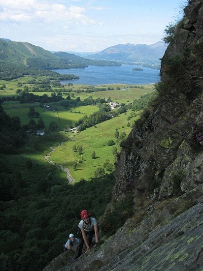 On the way up to Troutdale Pinnacle  © WillH