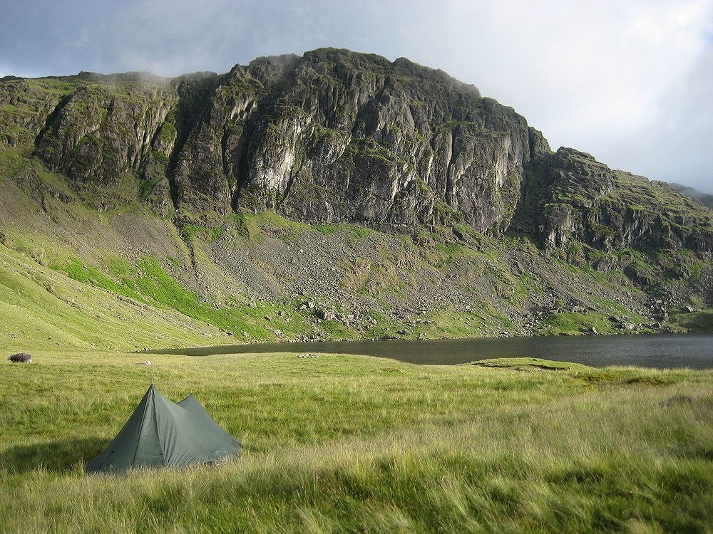 Camping at Stickle Tarn  © Dave Turner 2008