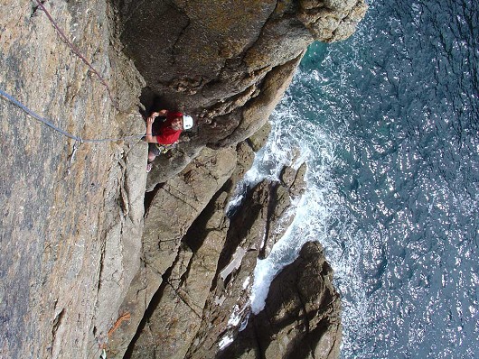 Andy enjoying 1st pitch of Terrier's Tooth on Chair Ladder  © Skinny Kin