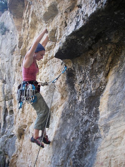 Sport climbing in the harness  © Lou Neill